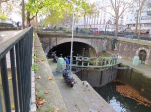 Une écluse in the canal system de Paris